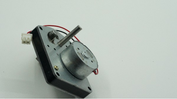 深圳減速電機廠家為您介紹：塑料齒輪減速電機的特點和應用領域。