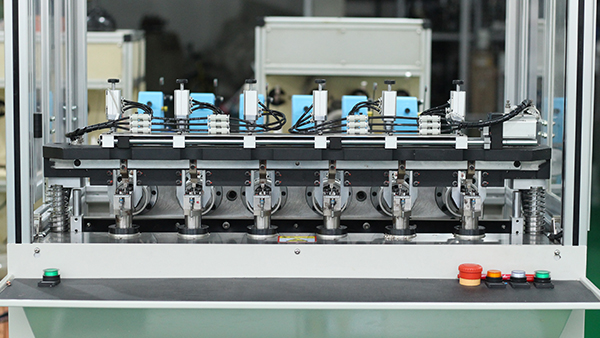 順昌電機(jī)-現(xiàn)代化設(shè)備